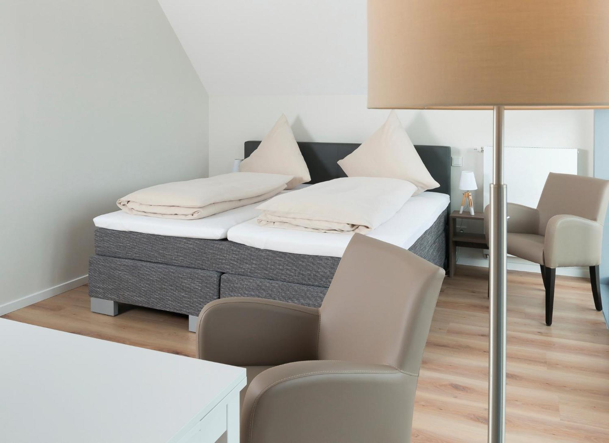 Ostsee - Reetdachhaus Nr 36 "Warder" Im Strand Resort Heiligenhafen Kültér fotó