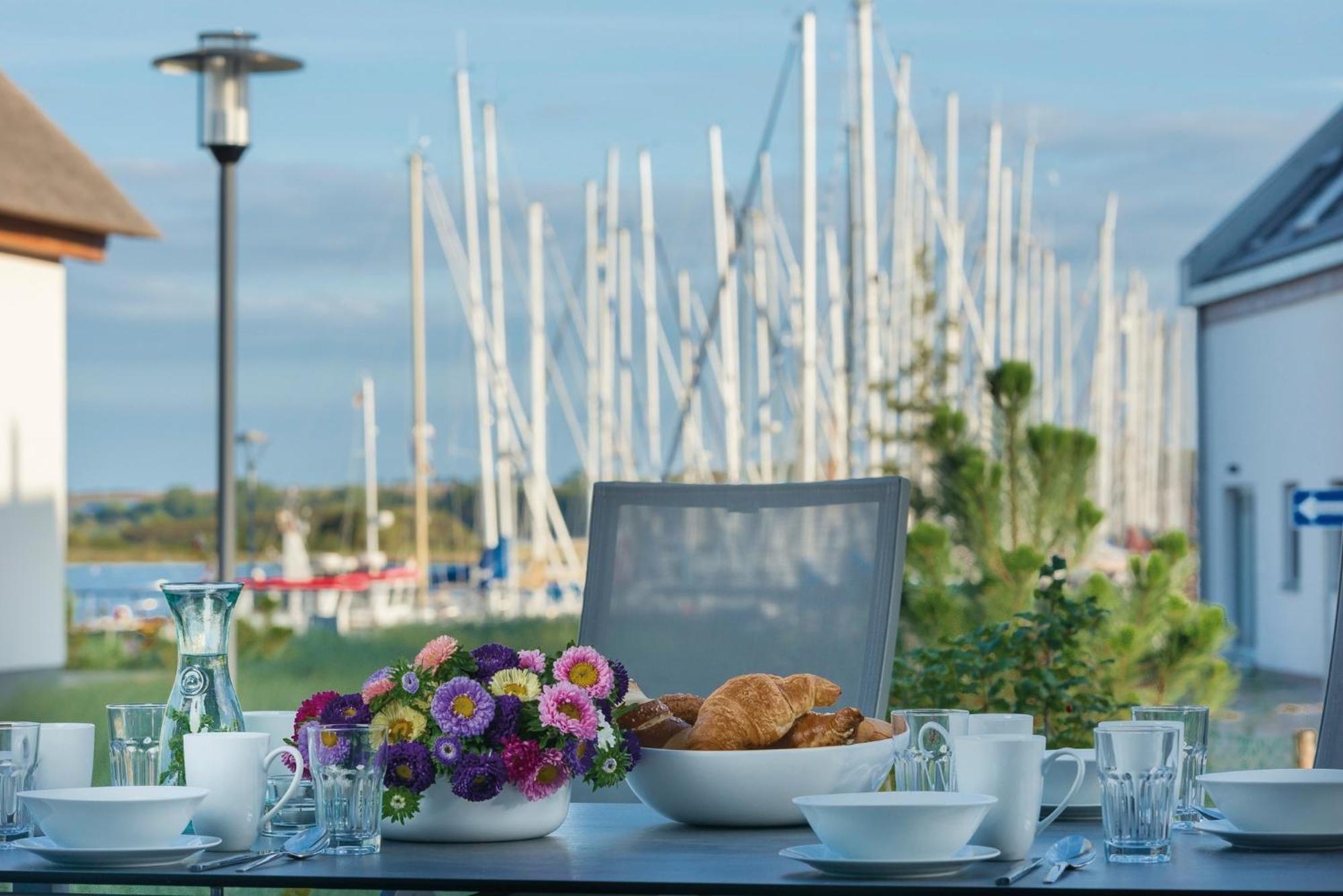 Ostsee - Reetdachhaus Nr 36 "Warder" Im Strand Resort Heiligenhafen Kültér fotó